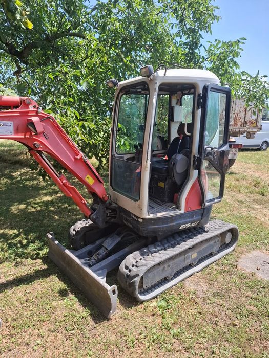 Giratória Kubota de 2.5T