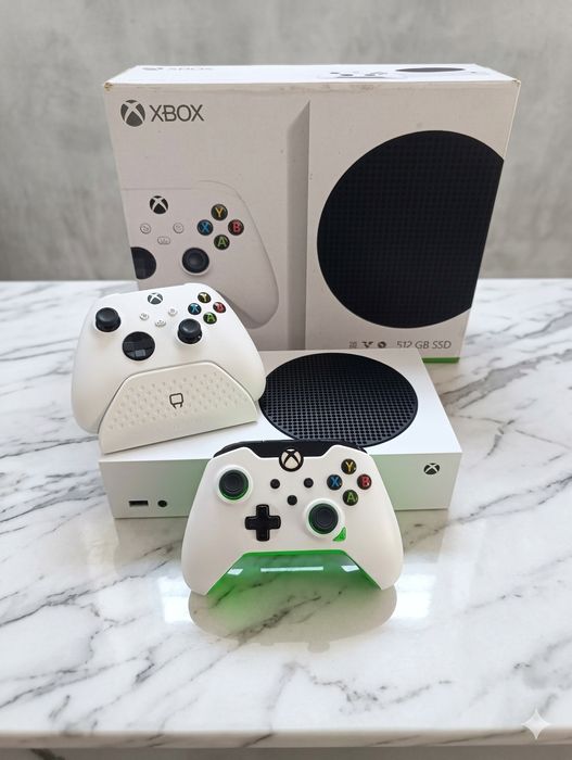 Xbox Series S + 2 Controles