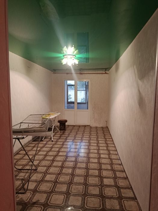 Продається  двокімнатна квартира