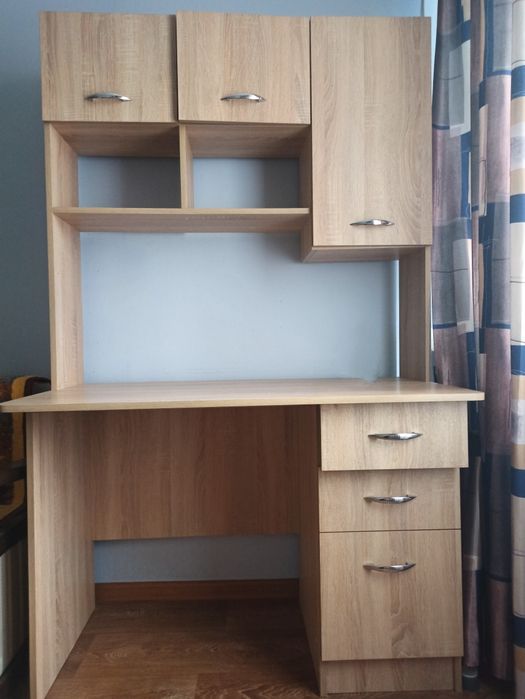 Письменный стол  ш. 110 х в.180