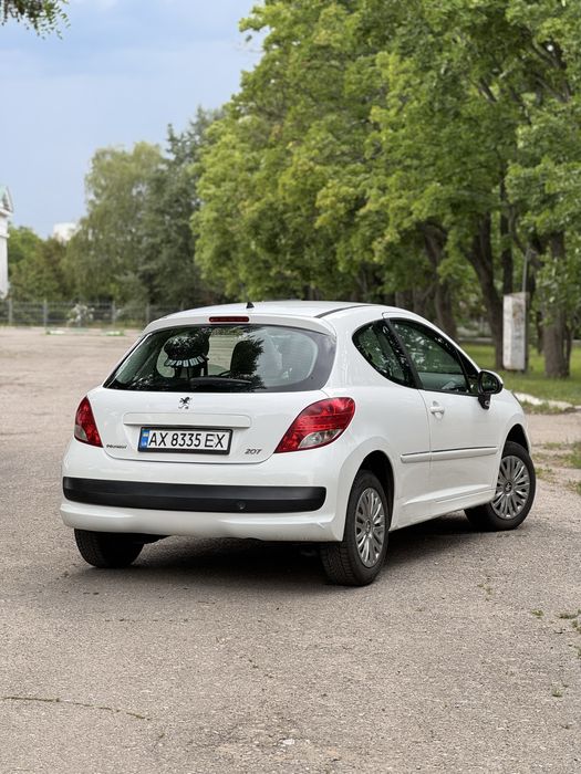 Peugeot 207 2011г.в