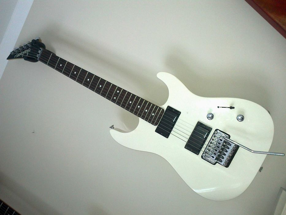 gitara Jackson JS 30 thrashmachine Video