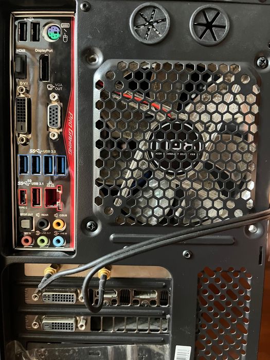 PC Asus 1.5Tb 16Gb RAM 4Gb Gráfica Wi-Fi