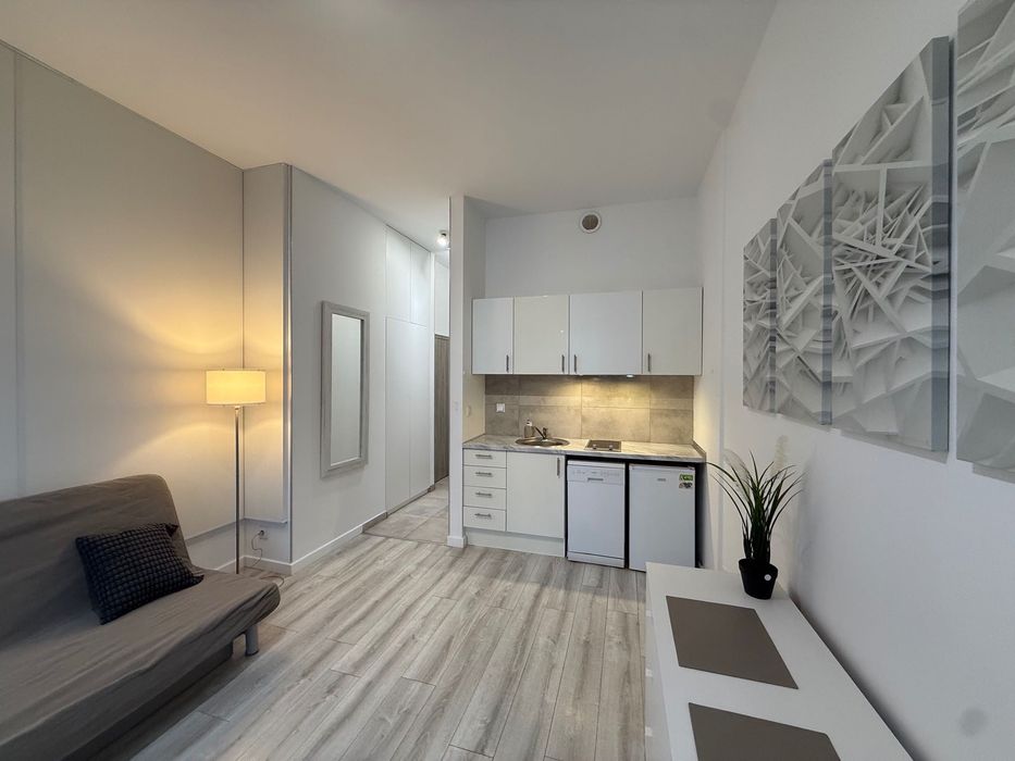Kameralne Studio w prestiżowym Apartamentowcu Okopowa 59a