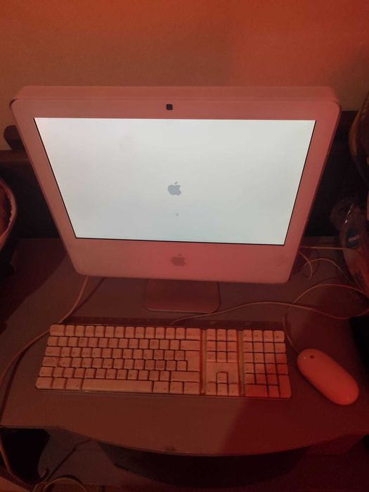 Computador Apple iMac.