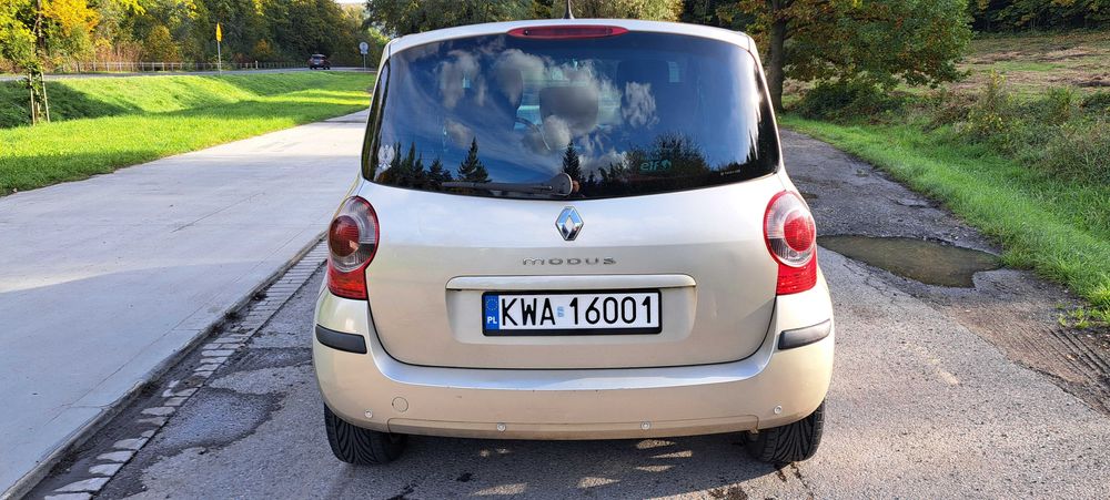 Sprzedam ekonomiczne Renault Modus
