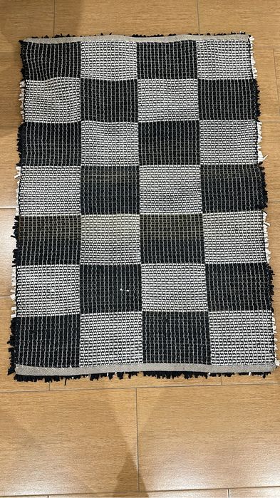 Tapete/carpete preto e branco