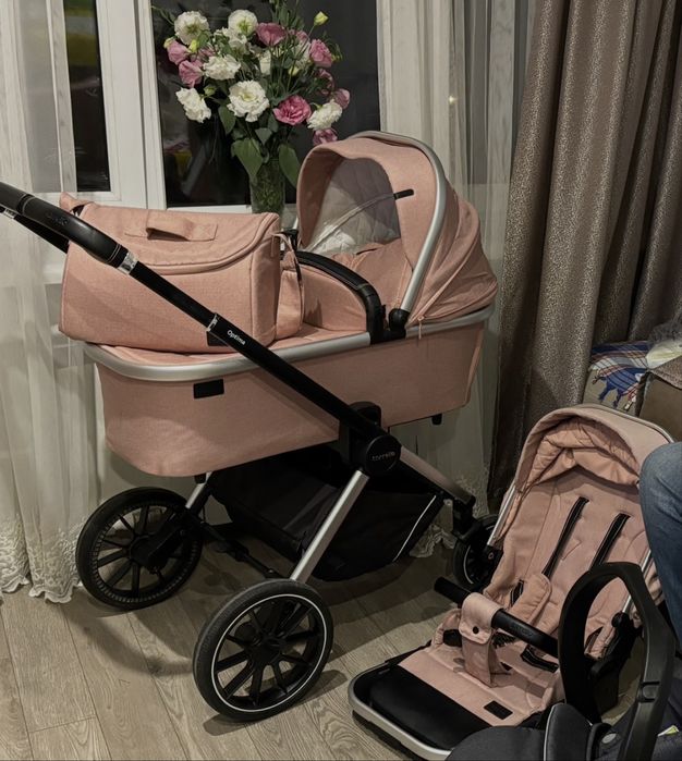 Коляска Carello optima  2в1. Люлька + прогулка.