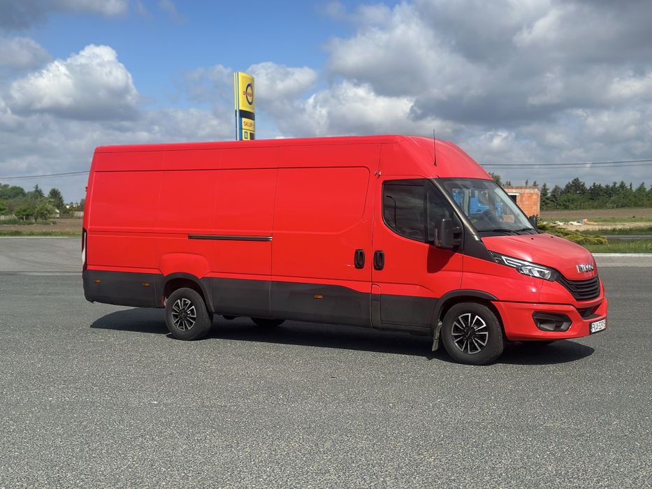 Iveco Daily 3.0 automat . Bogate wyposażenie
