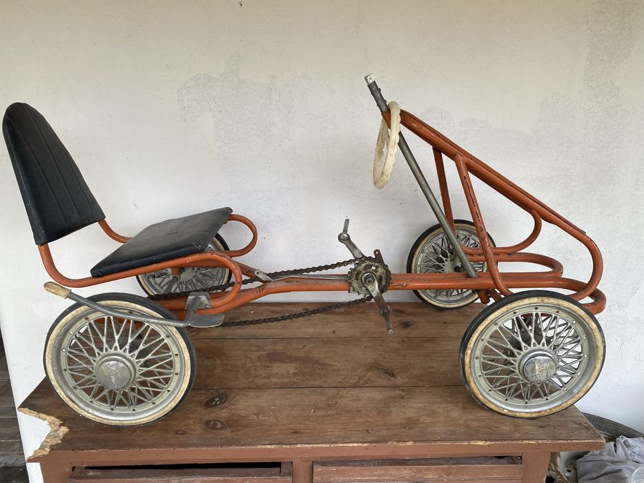 Carrinho pedais sobrinca