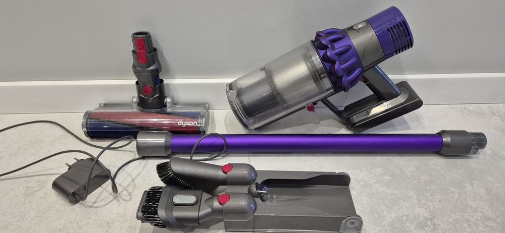 Dyson V10 (SV12) – odkurzacz bezprzewodowy | komplet