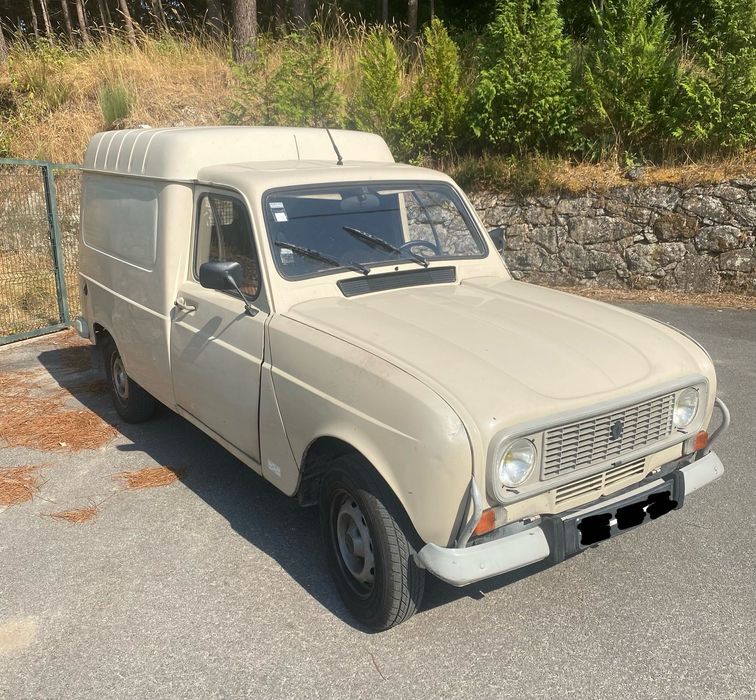 Clássico Renault 4 6F