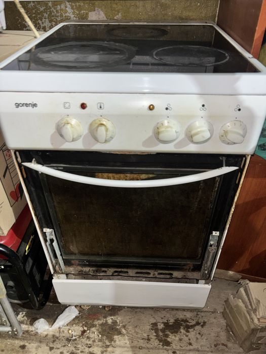 Продам электро плиту