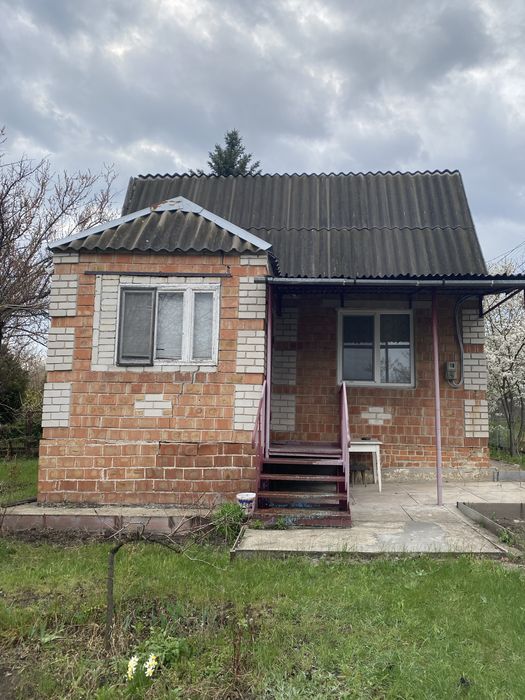 Продам дачу на березі річки