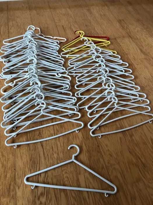 Cabides de plástico