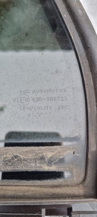 Szyba lewy tył+trójkąt Suzuki sx4 s-cross 2013-