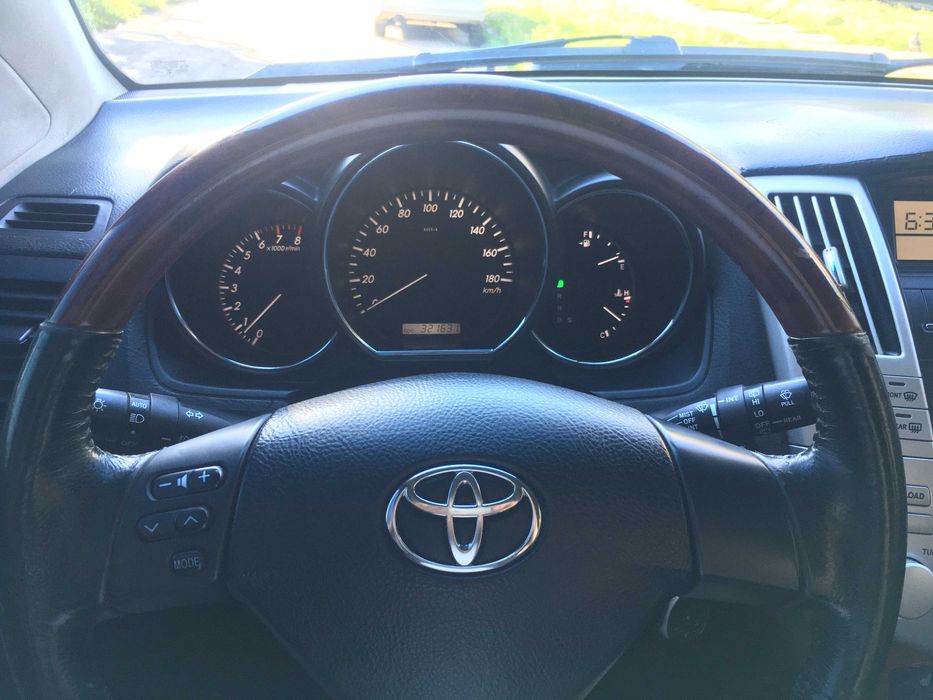 TOYOTA Harrier 240G