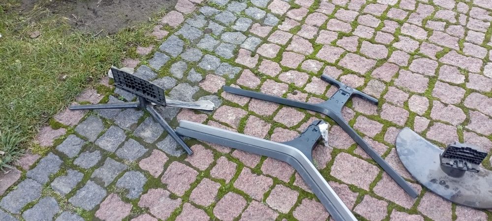 Ніжки під телевізор LG та Samsung