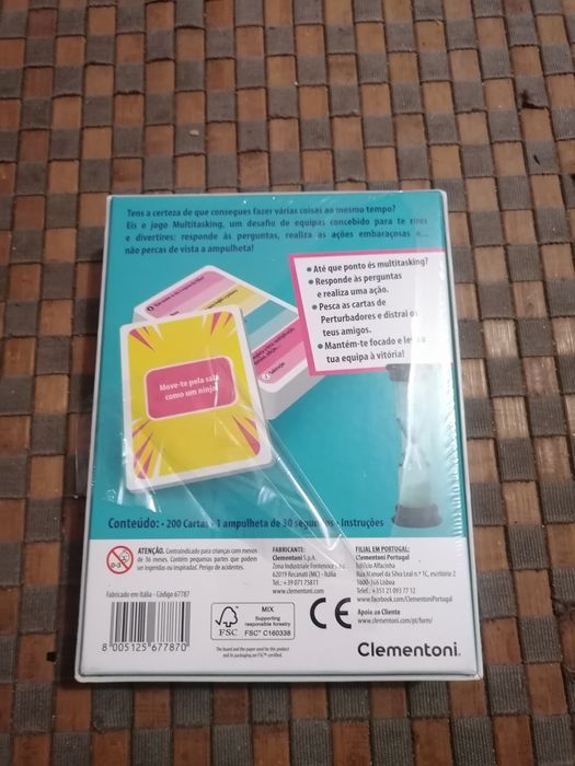 Jogo de tabuleiro "Multitasking" da Clementoni.