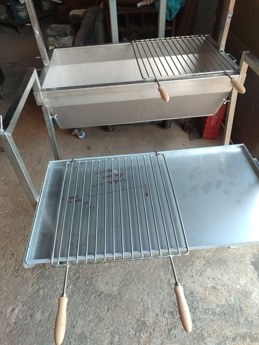 Churrasqueira inox para 2 pernis