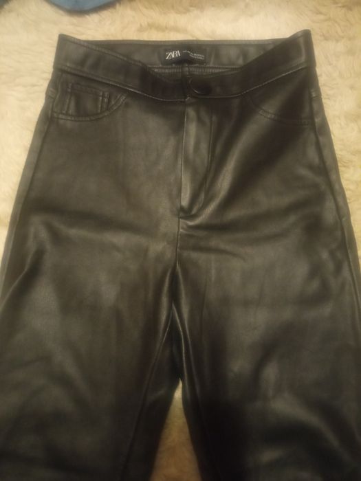 Spodnie czarne ekoskóra