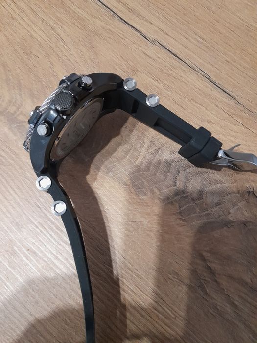 Zegarek Invicta Bolt 32694