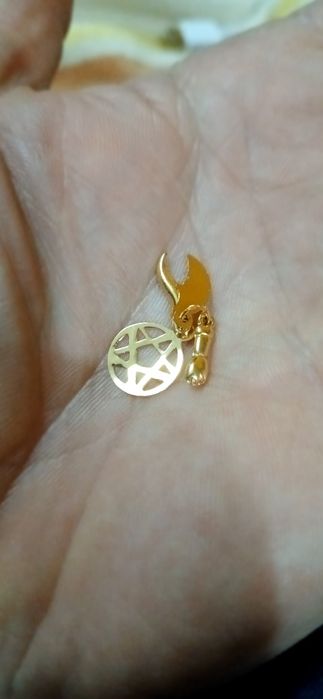 Cinco Saimão ouro 19k
Peso 0,8 gr
Cinco Saimão 
Peso 0,4 gr