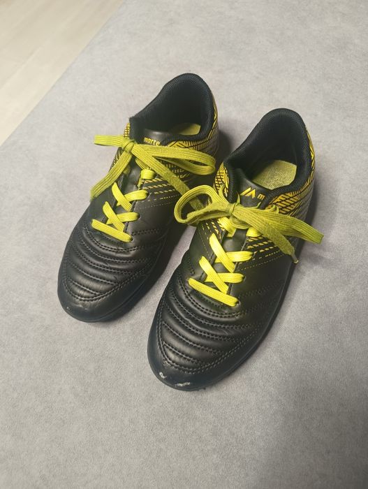 Buty do piłki nożnej 34