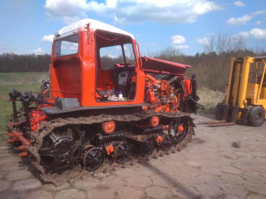 usługi naprawa odbudowa spycharka dt75 spychacz det dt spych remont