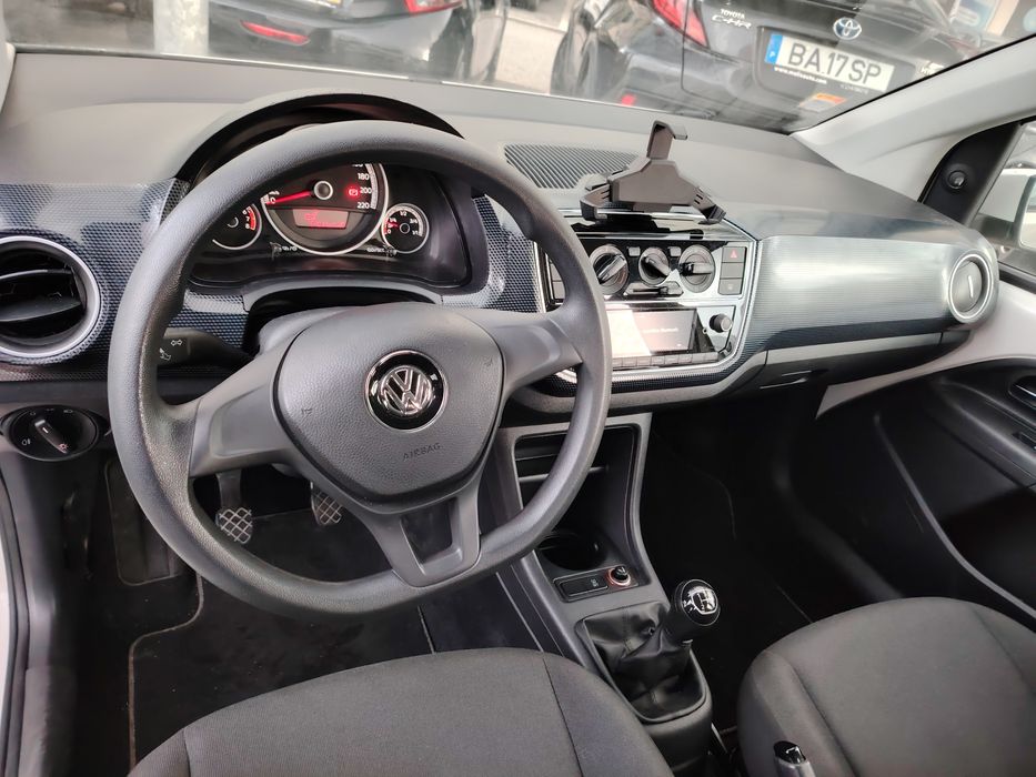 VW Up 2018 só 62.000 Km Bluetooth GARANTIA 18 MESES (Leia a descrição)