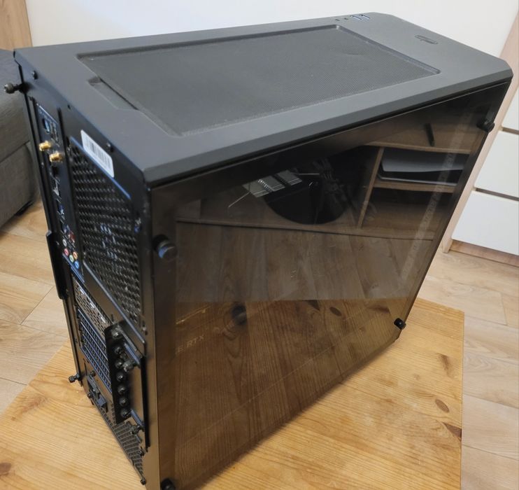 Komputer stacjonarny – i7 / RTX 3070 / 32 GB RAM