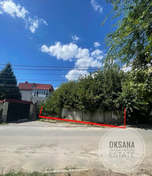 Продам приватизовану ділянку