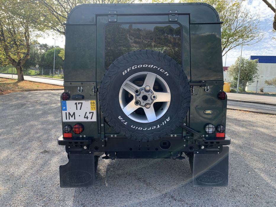 Land Rover Defender TD4