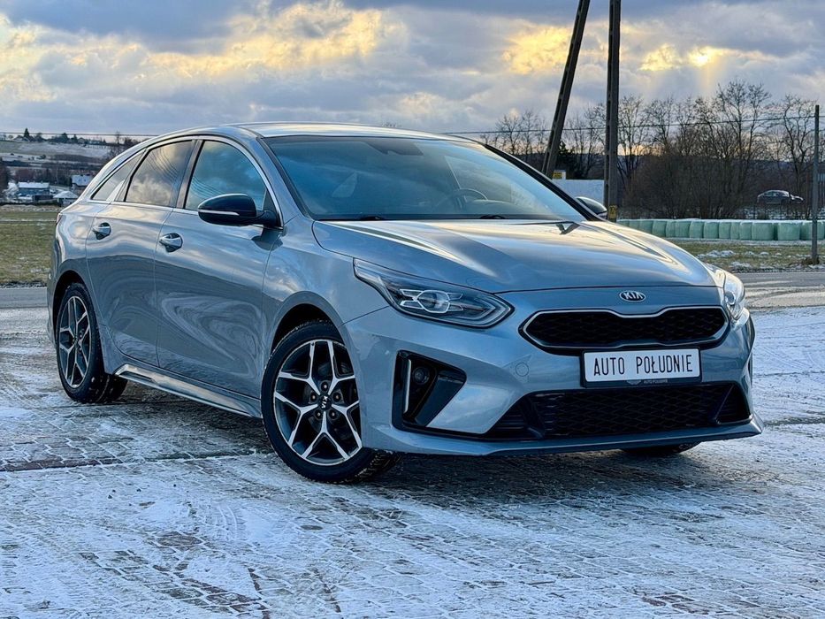 Kia ProCeed Bogate wyposażenie mały przebieg lekko uszkodzona OKAZJA