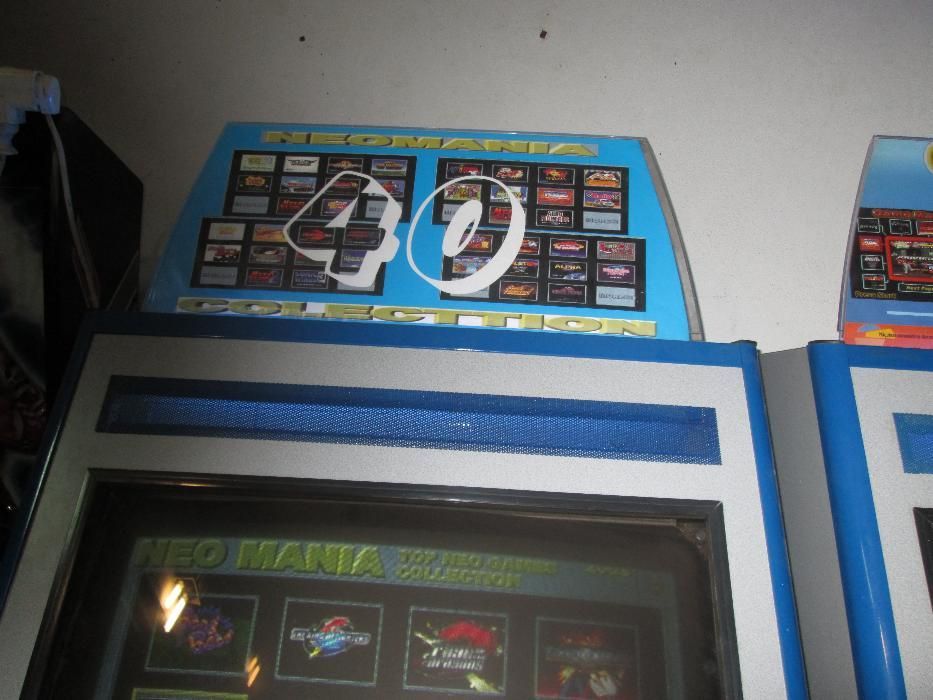 Máquinas arcades e fliperes