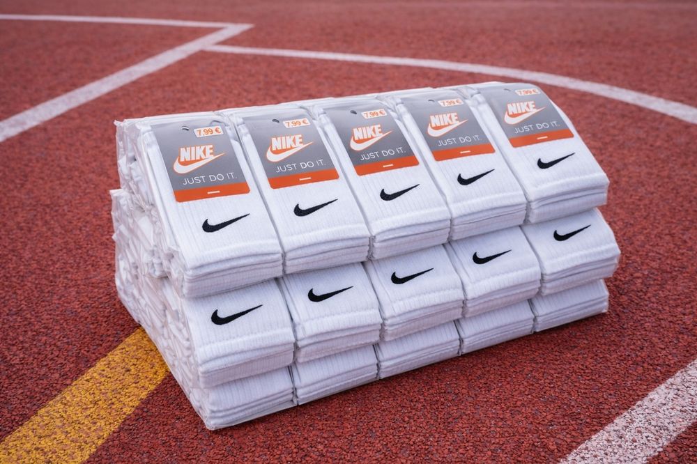 Шкарпетки NIKE білі 41-44