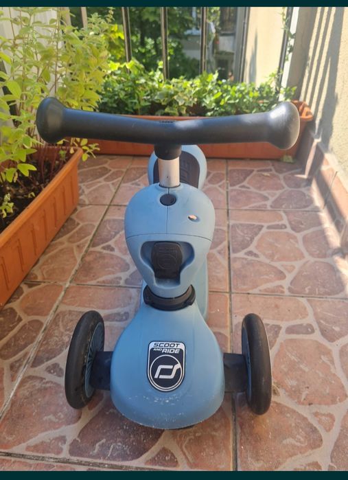 Scoot and ride niebieski