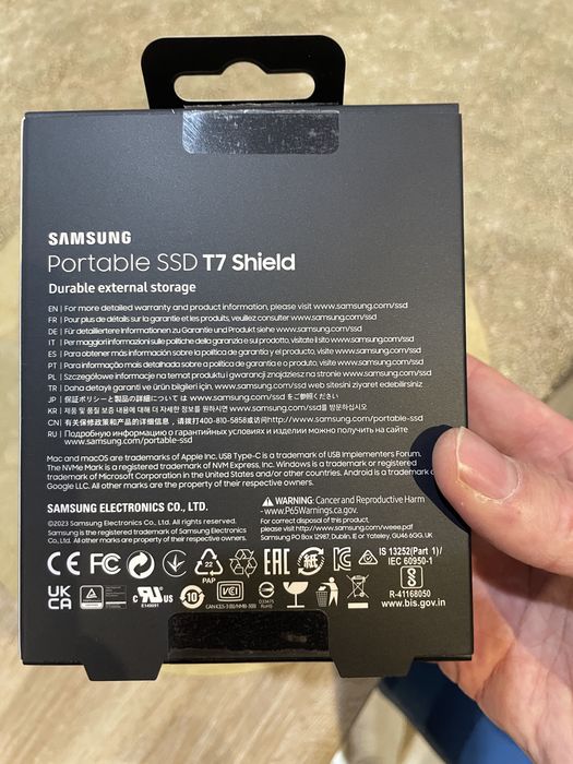 Dysk zewnętrzny SSD SAMSUNG  T7 Shield Niebieski 2TB