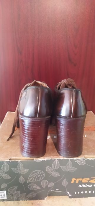 Продам  туфли на платформе