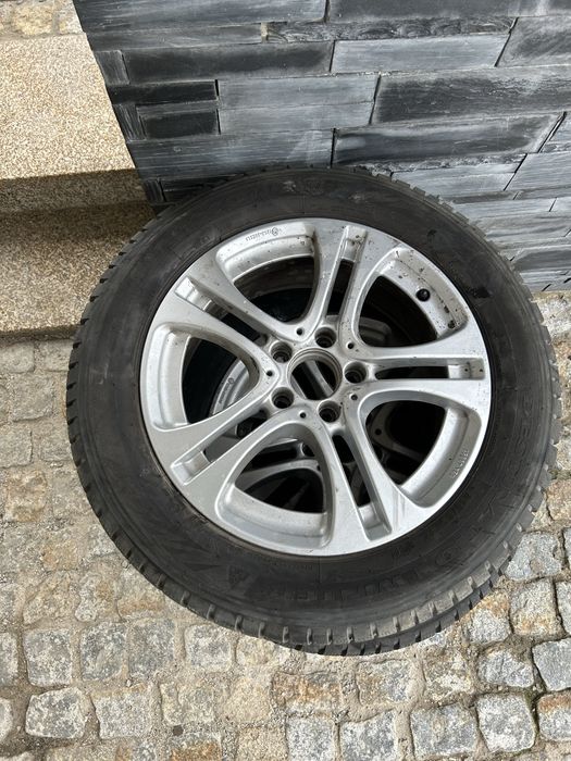 3 jantes mercedes com pneus