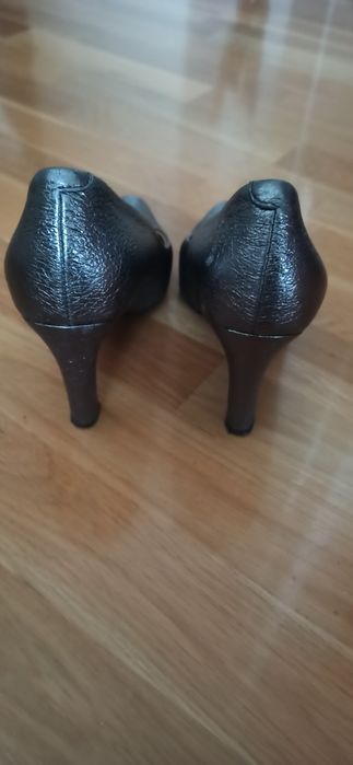 Czółenka Solo Femme 38