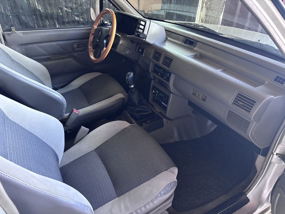 Opel Campo 2.5 TD Sports Cab (4 Lugares)