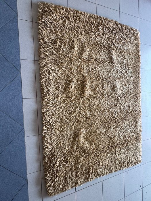 Carpete tom mel, felpuda, usada 240x165cm