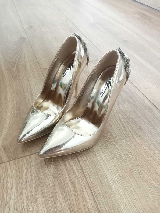 Nowe szpilki 37 złote lusterkowe z ozdobami cyrkonie