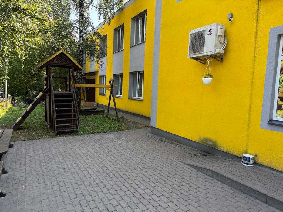 Нежитлова будівля 1100м2 метро хостел офіс магазин склад бомбосховище