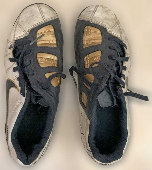 Chuteiras de Futebol Nike Unissexo, Prateado, Preto e Dourado