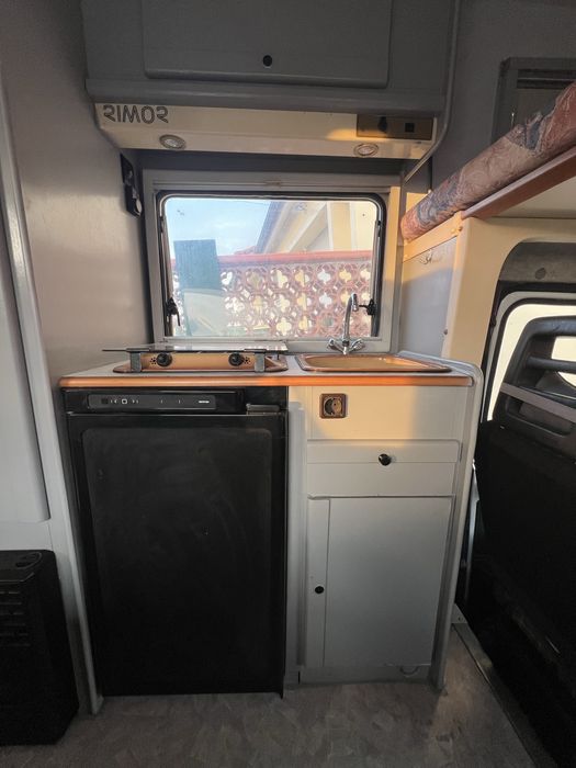 Autocaravana 6 lugares de livrete