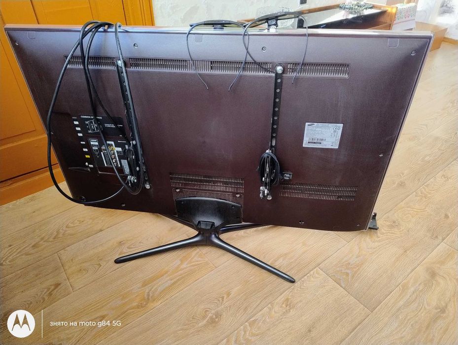 Samsung UE46F6330A - led телевізор