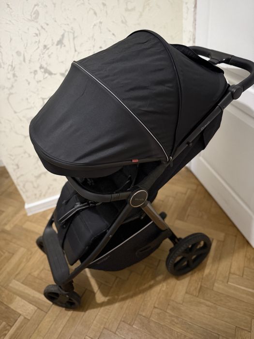 Прогулянкова коляска CARRELLO Bravo Plus