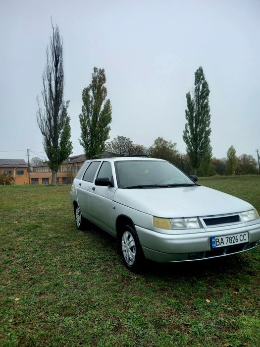 Продам ваз.2111 інжектор 1.6 
2009рік 
Ціна 2100